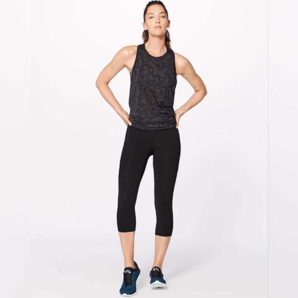 Lululemon | 'Miles Ahead' Tank in Black Camo, Size 2 - Picture 4 of 11